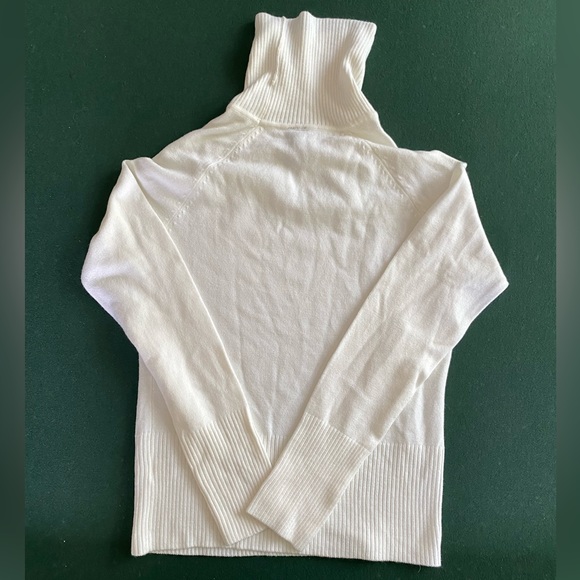 Take Out Cream Turtleneck Sweater NWOT - Picture 2 of 4
